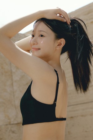 티나 에센셜 백리스 브라탑