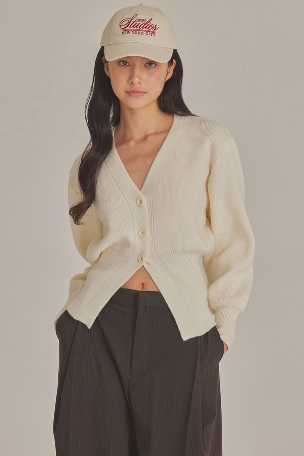 TOPGIRL  - 가디건 - ESSENTIAL V-NECK KNIT CARDIGAN_T423OT801