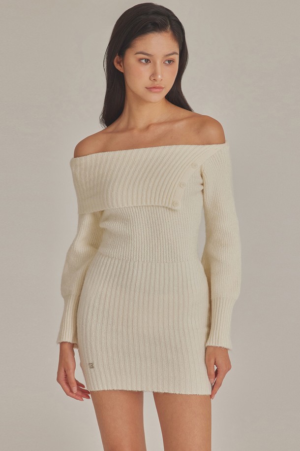 TOPGIRL  - 니트 원피스 - OFF SHOULDER BUTTON KNIT DRESS_T423DS502