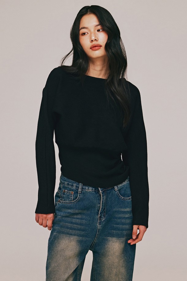 TOPGIRL  - 스웨터 - BOAT NECK SIDE BUTTON DETAIL KNIT TOP_T513TP103