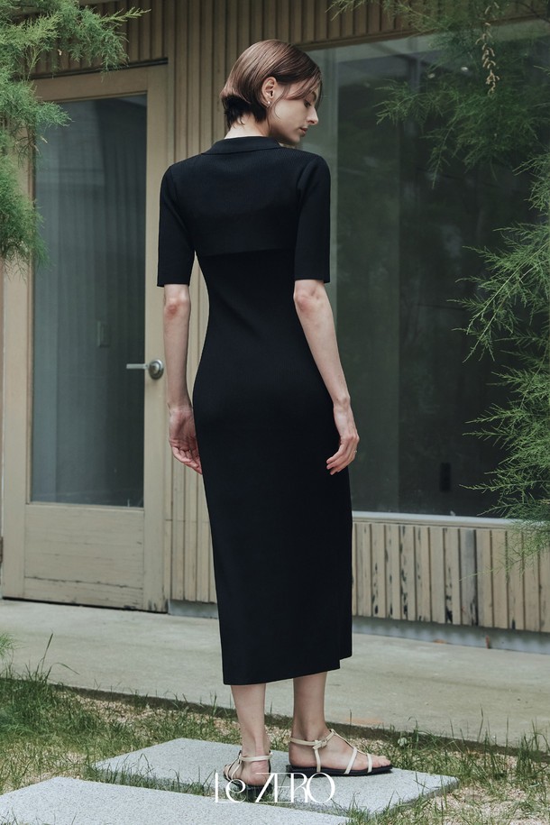 **[세트] 르제로 루나 볼레로 니트 & 원피스 / 블랙**

미니멀하고 모던한 감각의 르제로 루나 볼레로 니트 & 원피스 세트입니다. 레이온과 나일론 혼방의 하이트위스트 원사를 사용하여 차가운 촉감과 신축성 있는 착용감을 선사하며, 슬림핏 디자인과 5부 소매 기장으로 세련된 실루엣을 연출합니다. 유니크 칼라와 버튼 디테일이 돋보이는 블랙 컬러의 골지 패턴 니트 원피스는 단독으로도 활용 가능하여 데일리룩에 활용도를 높여줍니다.
