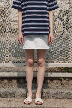 화이트 미니 데님 스커트 / 화이트