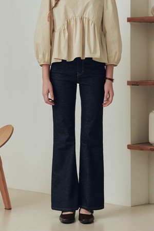 논페이드 부츠컷 데님 팬츠 / 인디고