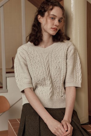 브이넥 트위스트 반팔 니트 / 오트밀