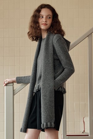 [2컬러] 프릴 스웨터 & 후드 머플러 세트