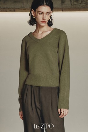 르제로 소프티 울 브이넥 스웨터 / 올리브