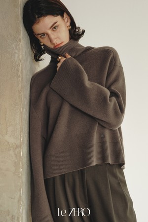 [2컬러] 르제로 오버핏 터틀넥 스웨터