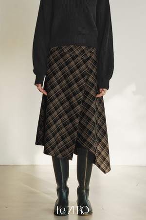 르제로 버튼 체크 랩 스커트 / 브라운