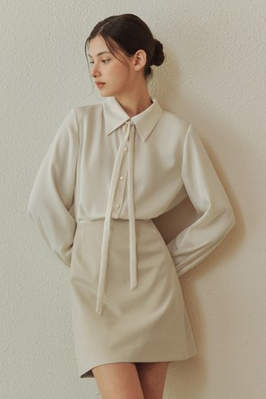 [2컬러] 베이직 타이 블라우스