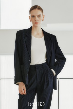 르제로 스트라이프 블레이저 자켓 / 네이비