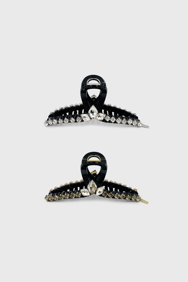 보브 크리스탈 집게핀 JP-25-064CC는 여성용 헤어 액세서리로, 우아하고 엘레강스한 스타일을 연출해줍니다. 핸드메이드 방식으로 제작되어 크리스탈과 비즈 장식이 돋보이며, 블랙과 크리스탈 컬러의 조화가 세련된 포인트를 더합니다. 플라스틱과 크리스탈 소재로 제작되었으며, 집게핀 타입으로 머리를 간편하게 고정할 수 있습니다.
