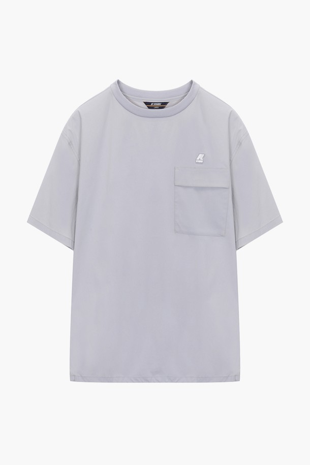 까웨(KWAY) 나일론 포켓 반팔티 Y232BU3450은 가슴 포켓 디테일이 돋보이는 공용 나일론 포켓 반팔티입니다. 주름 방지 기능성 나일론 소재를 사용하여 제작되었으며, 베이직하고 캐주얼한 스타일로 일상에서 편안하게 착용하기 좋습니다. 블랙, 블루, 라이트그레이, 크림 4가지 컬러로 출시되었으며, 쇼츠와 세트업하여 연출할 수 있습니다.
