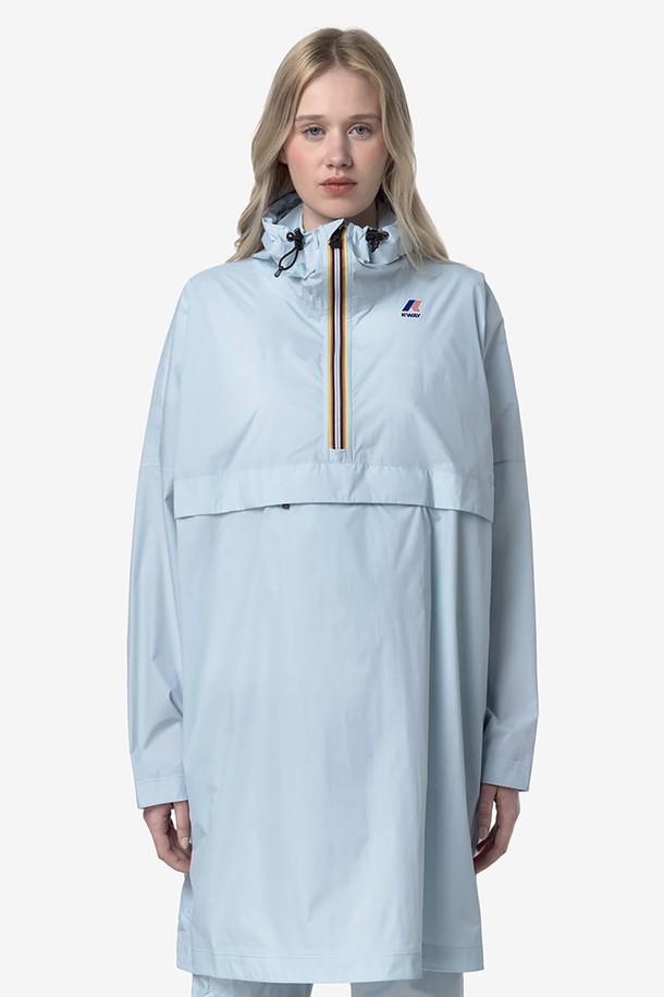 까웨(KWAY) 르브레 4.0 포춘 자켓 Y255EUJ928는 남녀 공용으로, 연하늘색 컬러의 레귤러핏 자켓입니다. 얇고 부드러운 나일론 소재로 제작되어 봄, 여름, 가을 시즌에 등산, 아웃도어, 일상에서 가볍게 착용하기 좋습니다. 하프 집업 스타일의 긴소매 자켓으로, 방수, 방풍, 통기, 경량, 발수 기능을 갖춘 패커블 디자인이 특징입니다.
