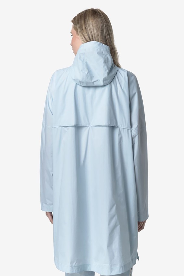 까웨(KWAY) 르브레 4.0 포춘 자켓 Y255EUJ928는 남녀 공용으로, 연하늘색 컬러의 레귤러핏 자켓입니다. 얇고 부드러운 나일론 소재로 제작되어 봄, 여름, 가을 시즌에 등산, 아웃도어, 일상에서 가볍게 착용하기 좋습니다. 하프 집업 스타일의 긴소매 자켓으로, 방수, 방풍, 통기, 경량, 발수 기능을 갖춘 패커블 디자인이 특징입니다.
