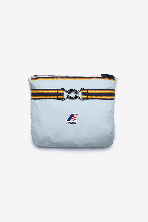 까웨(KWAY) 르브레 4.0 포춘 자켓 Y255EUJ928는 남녀 공용으로, 연하늘색 컬러의 레귤러핏 자켓입니다. 얇고 부드러운 나일론 소재로 제작되어 봄, 여름, 가을 시즌에 등산, 아웃도어, 일상에서 가볍게 착용하기 좋습니다. 하프 집업 스타일의 긴소매 자켓으로, 방수, 방풍, 통기, 경량, 발수 기능을 갖춘 패커블 디자인이 특징입니다.
