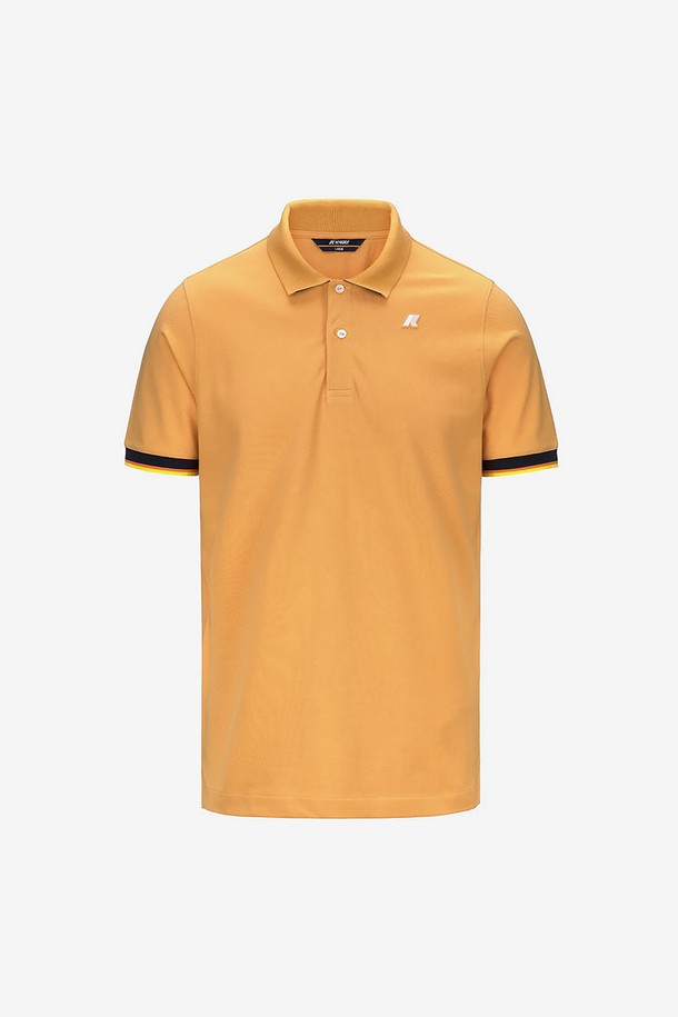 일상에서 편안하게 입을 수 있는 까웨(KWAY) 남성용 피케이 셔츠입니다. 면과 엘라스테인 혼방 소재로 제작되었으며, 슬림핏 디자인과 콘트라스트 리브 칼라, 스트라이프 버튼 디테일이 돋보입니다. 무지 패턴의 반소매 폴로넥 셔츠로, 흰색 실리콘 로고 패치와 아이코닉 테이프 장식이 포인트를 더합니다.
