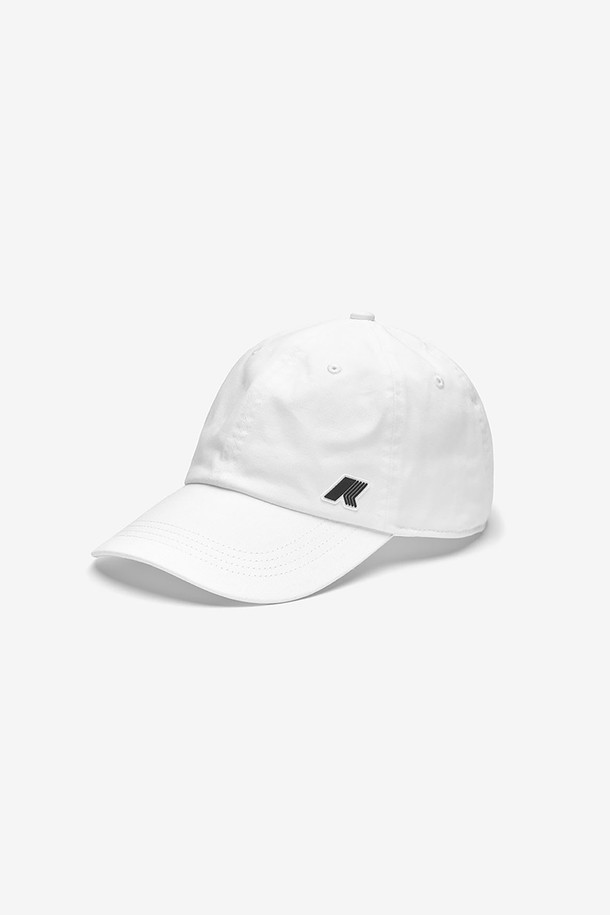 로비어티 캡 Y255EOH421은 남녀 모두 착용 가능한 화이트 컬러의 캡 모자입니다. 부드러운 면 소재의 코튼 트윌 소재로 제작되었으며, 앞면에는 실리콘 로고 패치가 디자인되어 있습니다. 골프나 일상에서 활용하기 좋으며, 조절 가능한 스트랩 클로저로 편안한 레귤러 핏을 제공합니다.
