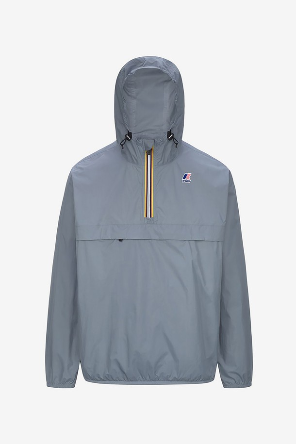 까웨(KWAY) 르브레 4.0 레옹 이스트 아노락 Y255EUJ925는 남녀 모두 착용 가능한 아웃도어 및 일상용 아노락입니다. 얇은 두께감의 나일론 소재로 제작되어 봄, 여름 시즌에 적합하며, 그레이 컬러의 무지 디자인으로 어떤 스타일에도 쉽게 매치할 수 있습니다. 레귤러 핏과 긴 소매 기장으로 편안한 착용감을 제공하며, 집업 스타일로 간편하게 입고 벗을 수 있습니다. 방수, 방풍, 발수 기능을 갖춰 변덕스러운 날씨에도 쾌적하게 활동할 수 있으며, 패커블 기능으로 휴대 및 보관이 용이합니다. 후드와 밑단 조절이 가능하여 활동성을 높였으며, 캐주얼, 스포티, 미니멀한 스타일을 연출하고 싶은 분들께 추천합니다.
