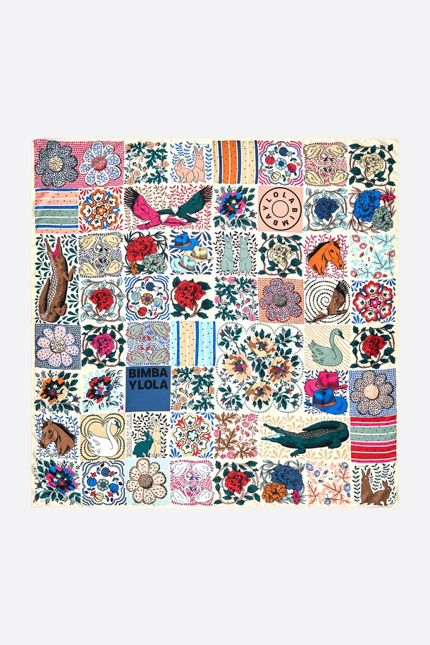 [25FW] 모자이크 아이보리 스카프 B256AIF008IVF는 우아한 스타일을 연출하는 여성용 스카프입니다. 가을, 겨울 시즌에 어울리는 100 x 100 cm 사이즈의 폴리에스테르 소재로 제작되었으며, 아이보리 컬러 바탕에 모자이크, 플라워, 프린트 패턴이 돋보입니다. 데이트룩, 모임룩, 가을 나들이룩에 매치하여 클래식, 미니멀, 로맨틱 스타일을 완성할 수 있습니다. 더스트백 포함 가능하며, 더스트백 색상은 블랙 또는 화이트 중 랜덤으로 제공됩니다. 프린팅 제품 특성상 상세 이미지와 색감 및 패턴은 차이가 있을 수 있습니다.
