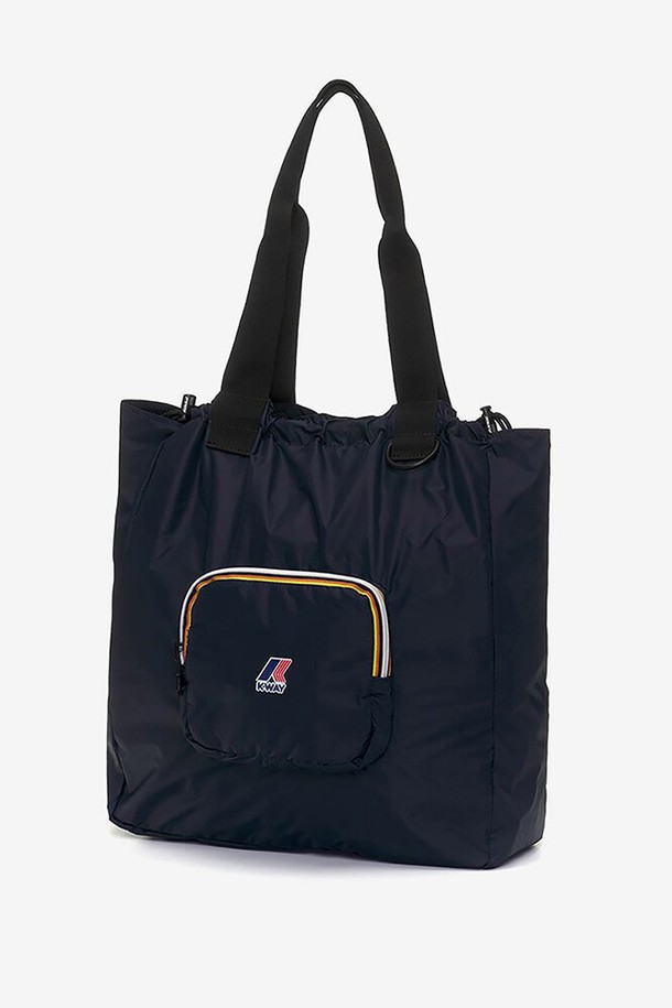 까웨(KWAY) 남성용 르브레 빅토린 백은 네이비 색상의 무지 디자인으로, 가로 50cm, 세로 42cm, 폭 12cm의 라지 사이즈 나일론 소재 가방입니다. RFID 태그가 내장되어 있으며, 정품 인증 태그가 포함되어 있습니다. 사각 형태의 이 가방은 Free 사이즈로 제공됩니다.
