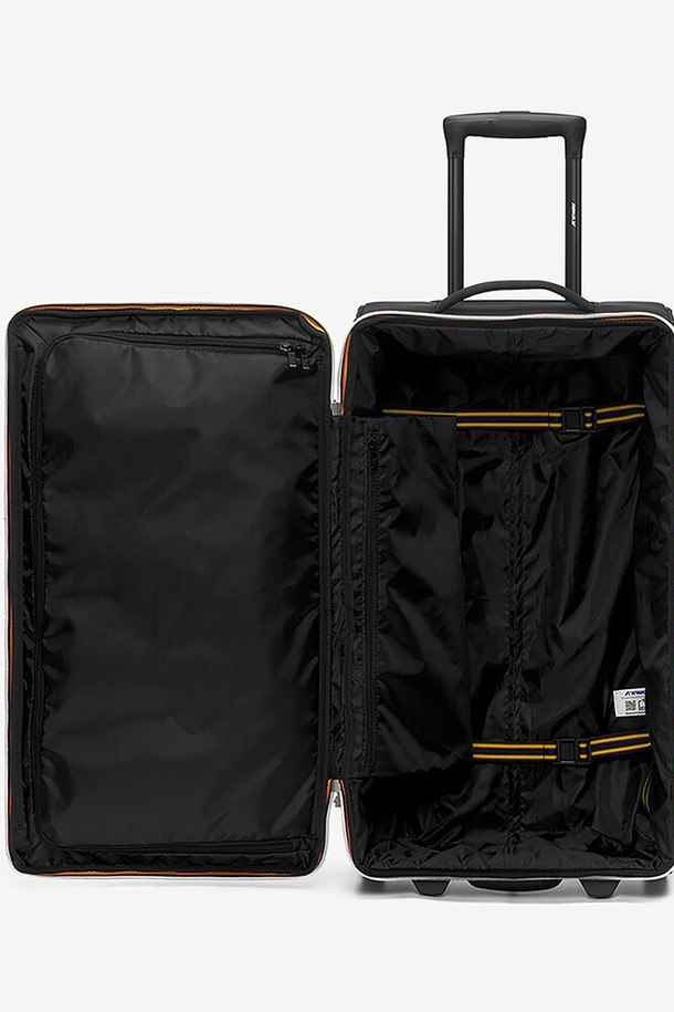 까웨(KWAY) 블로삭 M 여행용 캐리어 Y255EOO199는 블랙 색상의 공용 캐리어로, 나일론 및 폴리에스테르 소재로 제작되었습니다. 사각 형태의 미디엄 사이즈 캐리어는 방수 기능과 잠금장치를 갖추고 있으며, 2-WAY 지퍼, 이중 바퀴, 측면/상단 손잡이, 분리형 네임택, 다용도 내부 수납공간, 보강된 바닥 등의 특징을 제공합니다. 여행 시 유용한 이동식 손잡이가 있는 이 캐리어는 지퍼형 잠금 방식으로 안전하게 수납이 가능합니다.
