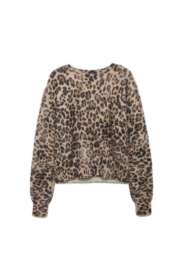 [25FW] 빔바이롤라 베이지 레오파드 퍼 스웨터 B256AWK003BEB는 여성용 상의 니트/스웨터로, 가을과 겨울에 어울리는 두꺼운 두께감의 제품입니다. 베이지, 브라운, 블랙 컬러의 레오파드(leopard) 패턴이 캐주얼하면서도 화려한 스타일을 연출합니다. 부드러운 퍼 소재와 라운드넥, 레귤러핏, 긴 소매 디자인으로 편안한 착용감을 선사합니다. 일상에서 개성 있는 스타일을 완성할 수 있는 아이템입니다.
