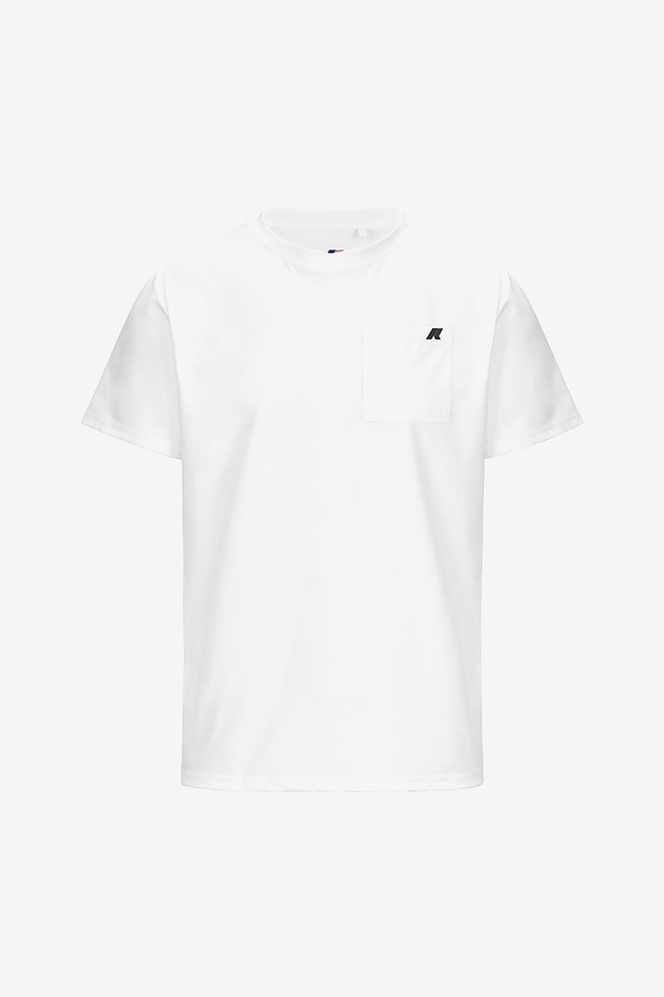 까웨(KWAY) 수반 티셔츠는 남녀공용으로, 야외 스포츠 및 하이킹에 적합한 스포티한 스타일의 반소매 티셔츠입니다. 폴리에스테르 소재의 레귤러핏으로 가볍고 통기성이 뛰어나며, 신축성이 있어 활동성을 높여줍니다. 흰색과 검은색 두 가지 색상으로 제공되며, 라운드넥에 앞 패치 포켓과 세로 지퍼 포켓 디테일, 로고 및 실리콘 프린트 무늬가 특징입니다.
