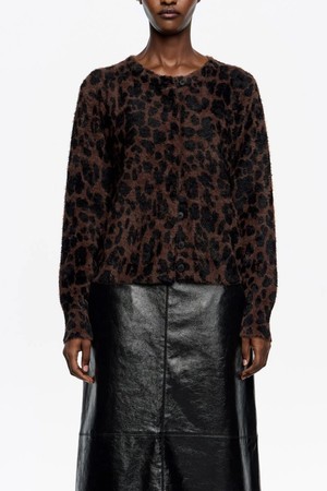 [25FW] 빔바이롤라 다크브라운 레오파드 퍼 카디건 B256AWG007BRB
