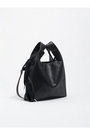 [25FW] 블랙 레더 페이퍼백 미디움 B256AIB007BKF