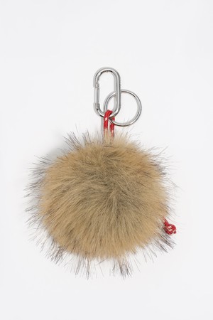 [25FW] 내추럴 컬러 퍼 폼폼 키링 B256AIZ010BEF