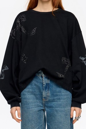 [25FW] 워싱블랙 스톤 리본 숏 스웻셔츠 B256AWW006BKB