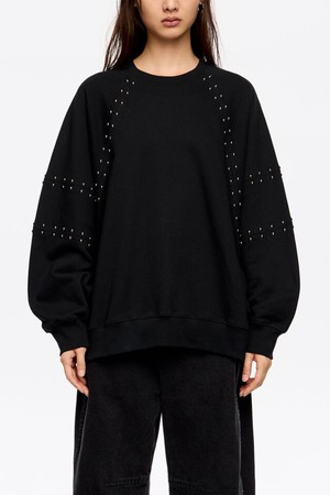 [25FW] 빔바이롤라 워시드블랙 스터드 스웻셔츠 B256AWW001BKB