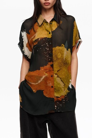 [26SS]빔바이롤라 플로잉 슬리브 블롯 셔츠 - 블랙 B265AWB013BKB