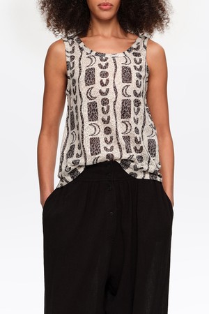 [26SS] 빔바이롤라 데보레 문 스트라이프 베스트 탑 - 화이트 B265AWT036WHB