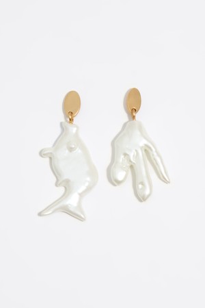 [26SS] 빔바이롤라 시쉘 이어링 - 펄 B265AIW007IVF