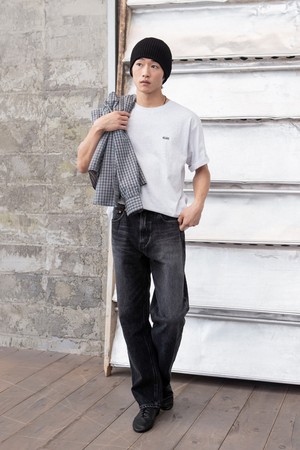 [Men] Standard Fit Denim Pants_Black [KR266PMN962]