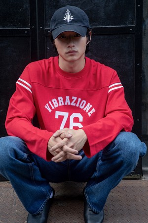 [Unisex] Football L/S Tee_Red [KR266PUT901]
