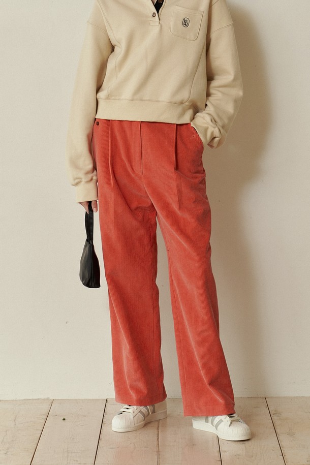 IULAI - 롱/미디팬츠 - Pigcorduroy pants Red