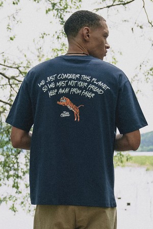 아치 스크립트 레터링 반팔티셔츠 [NAVY]