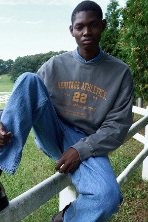 빈티지 헤리티지 레터링 맨투맨 [GRAY]