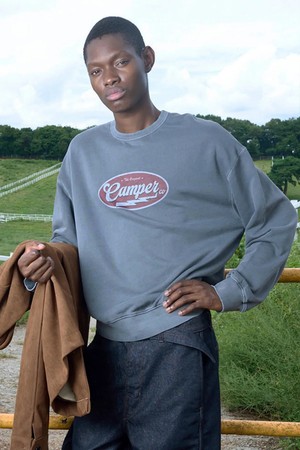 크랙 써클 로고 맨투맨 [CHARCOAL]