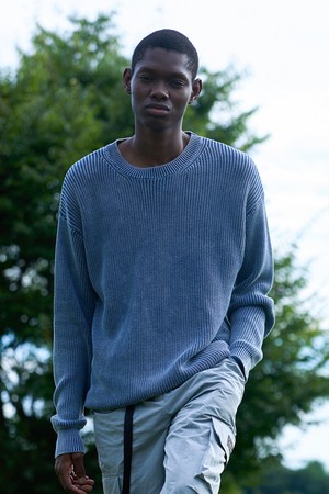 에센셜 피그먼트 니트 [NAVY]