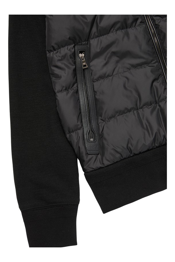 상품 슬라이드 이미지 1