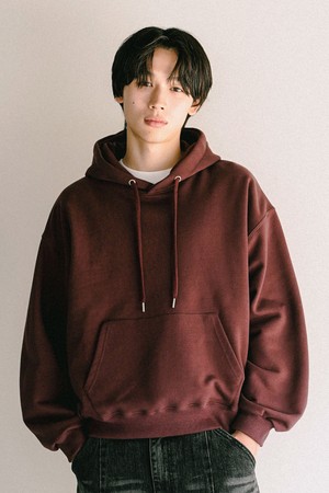 데이컷 크롭 오버핏 후드 브릭레드 KJHD2649