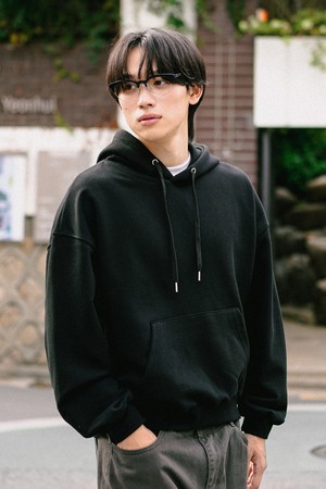 데이컷 크롭 오버핏 후드 블랙 KJHD2649