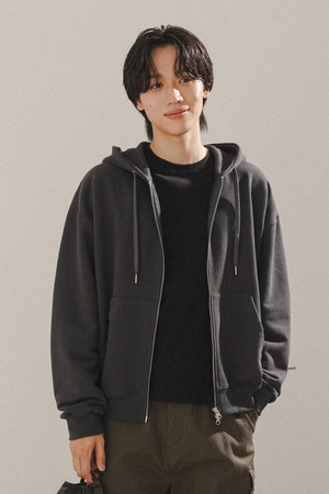 데이컷 크롭 오버핏 후드집업 차콜 KJHD2650