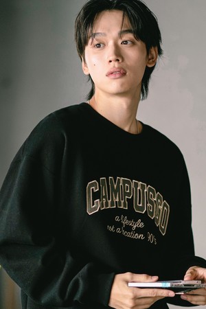 나인티스 캠퍼스 맨투맨 블랙 KJMT2664