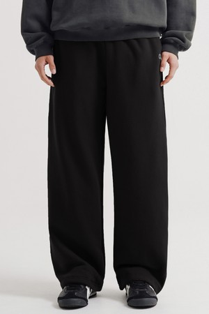 로그 와이드 기모 스웨트팬츠 블랙 KJLP2685