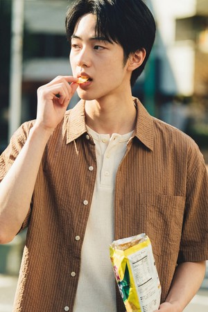 버터 스트라이프 반팔셔츠 카멜 KJSS2703