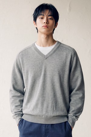 레이어 코튼 브이넥 니트 그레이 SJKN2719